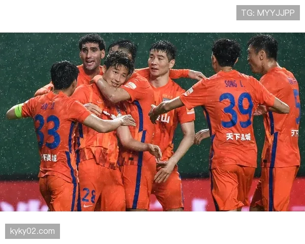 泰山或签欧国脚中卫,实力升级再迎巅峰 泰山或签欧国脚中卫,实力升级再迎巅峰