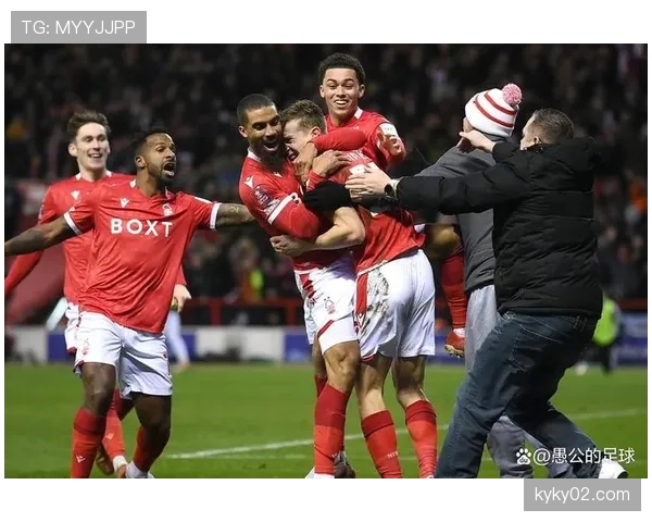 阿森纳青年营:新星练习传球节奏与冲刺追位 阿森纳青年营:新星练习传球节奏与冲刺追位