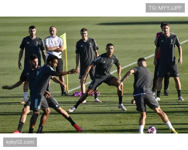 意甲体能训练革新推动教练组调整周期化训练内容 意甲体能训练革新推动教练组调整周期化训练内容