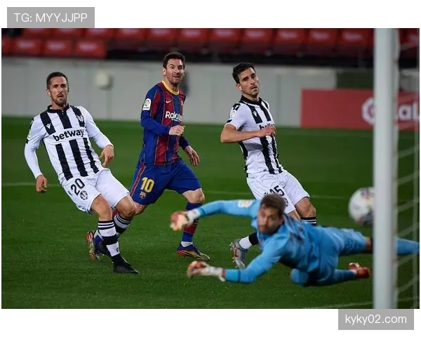 西甲赛场出现新战术潮流:三后卫复兴? 西甲赛场出现新战术潮流:三后卫复兴?