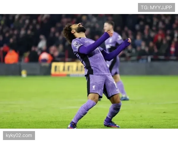 阿森纳中场长传直塞，前锋单刀破门获赞